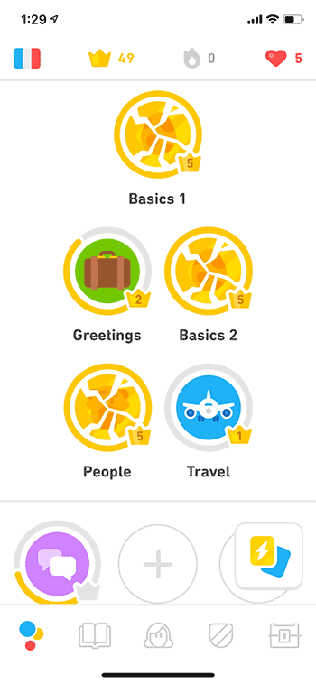 Gif animado del curso de francés de Duolingo. El círculo de la habilidad de hasta arriba está roto, y la animación muestra a la habilidad restaurándose, y después el círculo ya está otra vez completo y brillando.